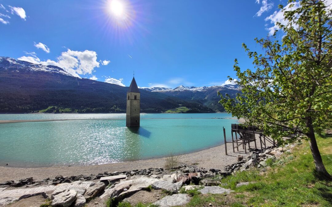Zwei Lehrer der Leonardo-da-Vinci-Gesamtschule Willich auf inklusiver „Märchenreise“ in Südtirol